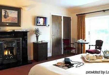 Leeson Apartment *