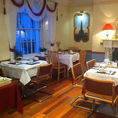 Leeson Apartament